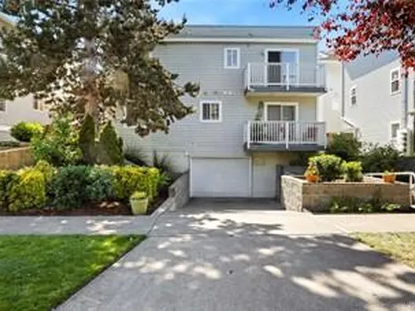 8811 Stone Ave N APT D, Seattle, WA 98103