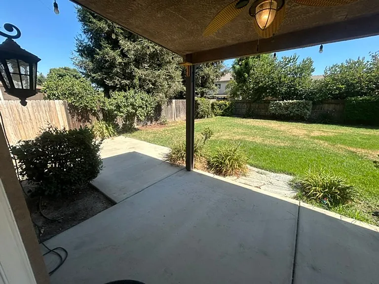 5211 W Elkhorn Ct — Photo 22