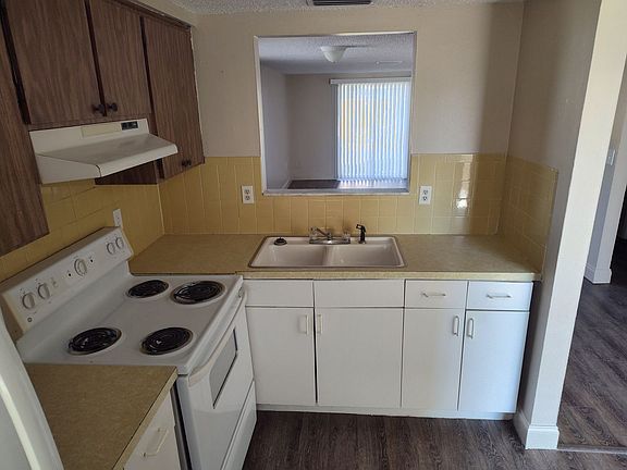 5th image of 4136 Shoreline Dr