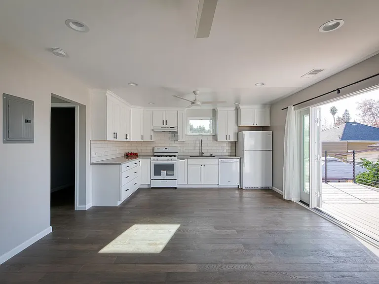 978 Delmas Ave #2 — Photo 2