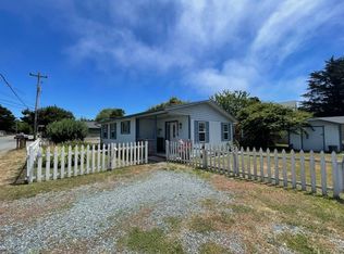 920 3rd St SE, Bandon, OR 97411