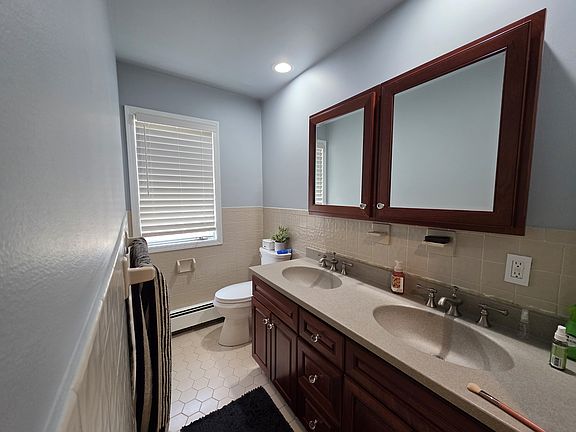 5th image of 354 E Harriet Ave #2