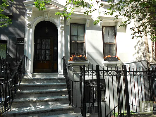 Rented by Halstead Real Estate | media 7