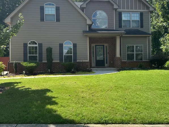 2948 Village Park Dr E, Ellenwood, GA 30294