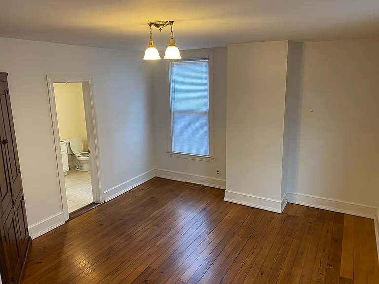 205 N Spring St #B — Photo 3