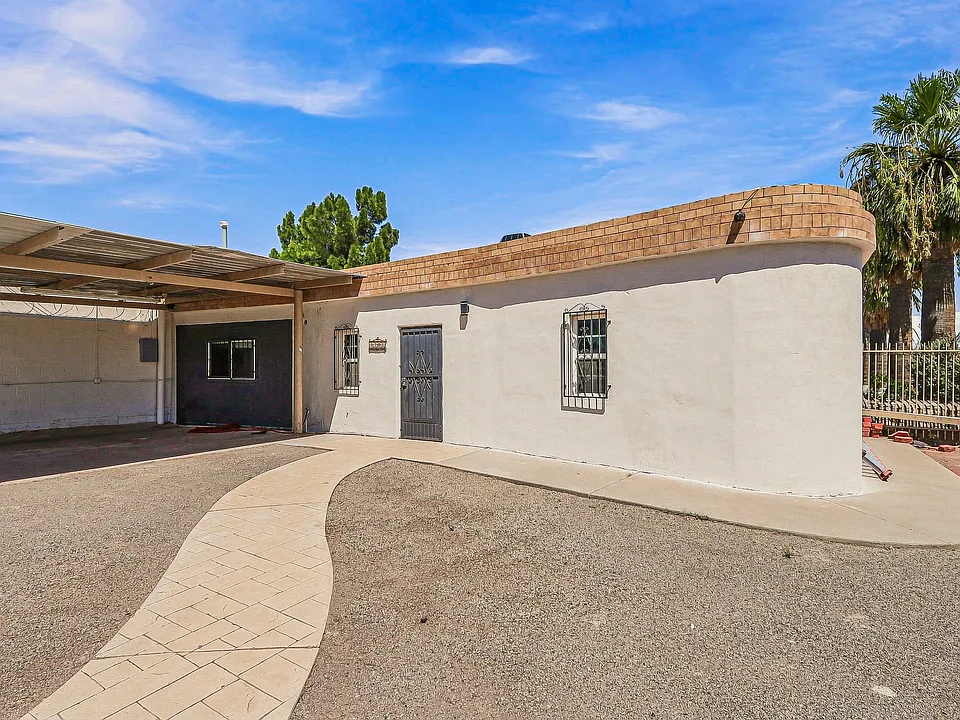 3701 Hueco Ave