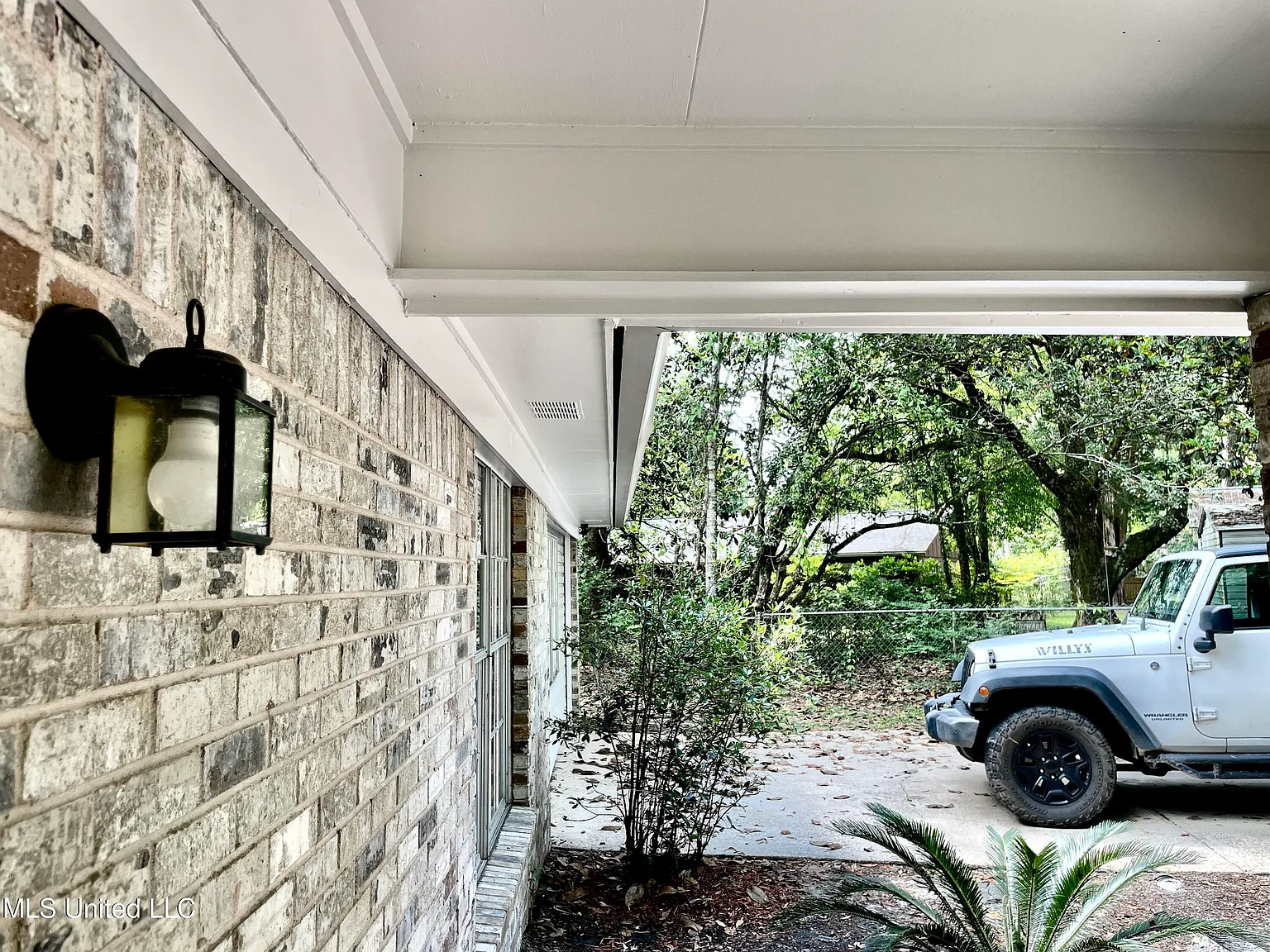 4 bed, 3.0 bath, 1900 sqft, $1,650 — Photo 4