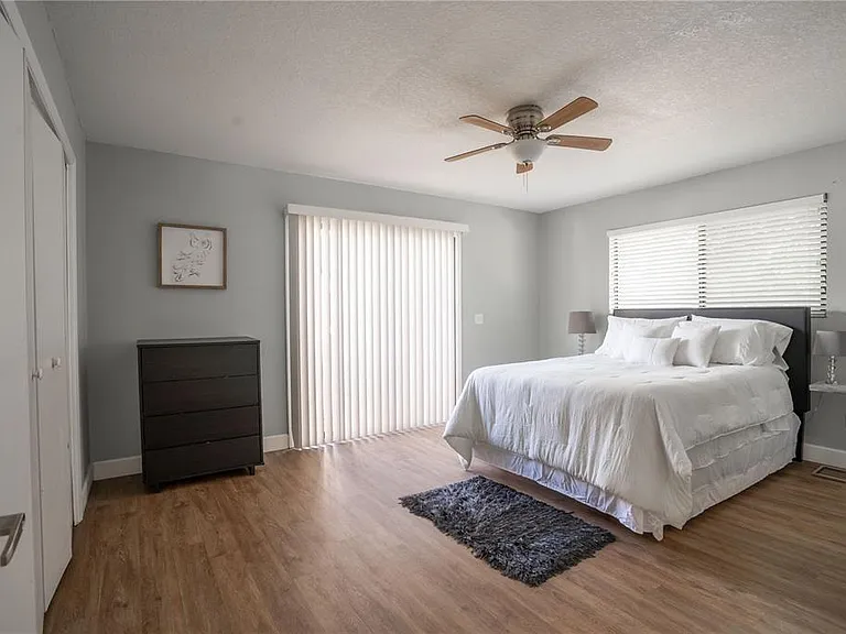 5008 E Liberty St — Photo 17