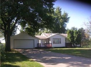 4351 33rd Ave SW, Cedar Rapids, IA 52404