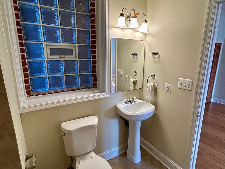 Apartments in Reservoir Hill, Baltimore, MD! — Photo 38