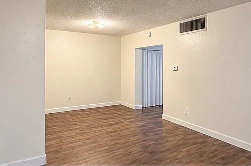3701 SW 59th Terrace — Photo 3