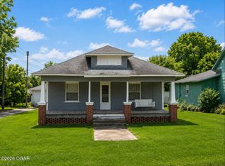 107 W Maple St, Liberal, MO 64762
