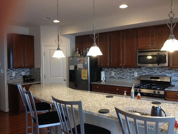 4th image of 8041 Crescent Park Dr #196