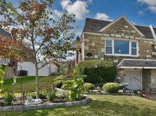 806 Griffith St, Philadelphia, PA 19111