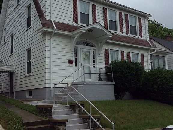 3rd image of 814 Shelby St