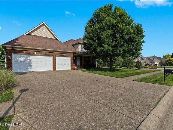 5th image of 1200 Blackthorn Rd