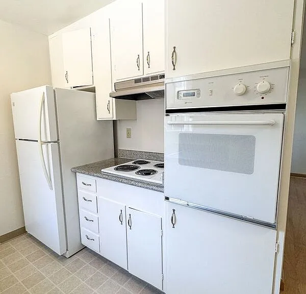 411 College Ave #A — Photo 9