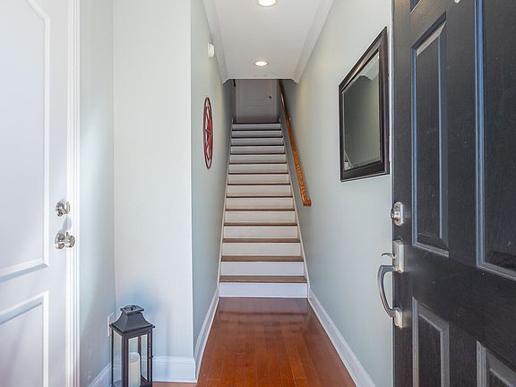 3rd image of 1109 Renaissance Ct