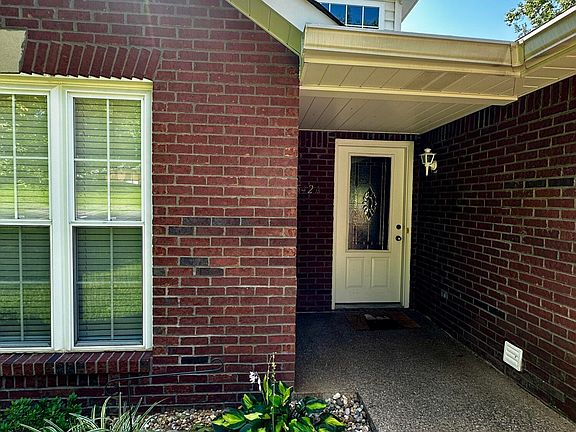 5th image of 542A Hillcrest Dr