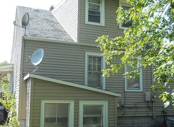 2nd image of 8819 S Mozart Ave