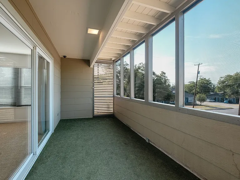 442 E Huisache Ave #D — Photo 12