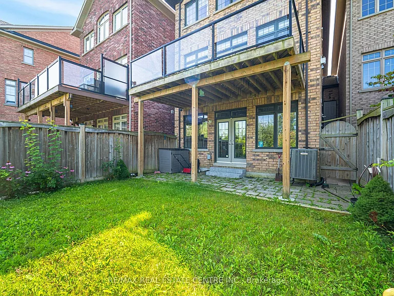 34 Alex Campbell Cres — Photo 39