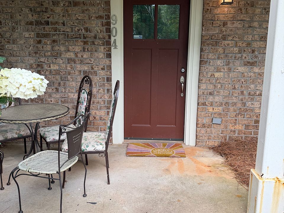 1st image of 490 Barnett Shoals Rd APT 904