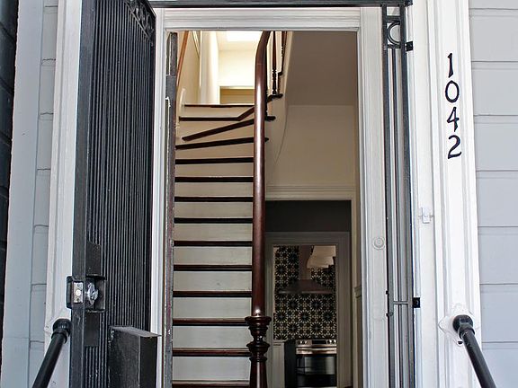 2nd image of 1042 Divisadero St