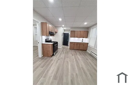 158 8th St Photo 1
