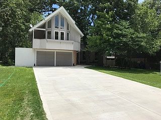 2nd image of 12909 S Westgate Dr