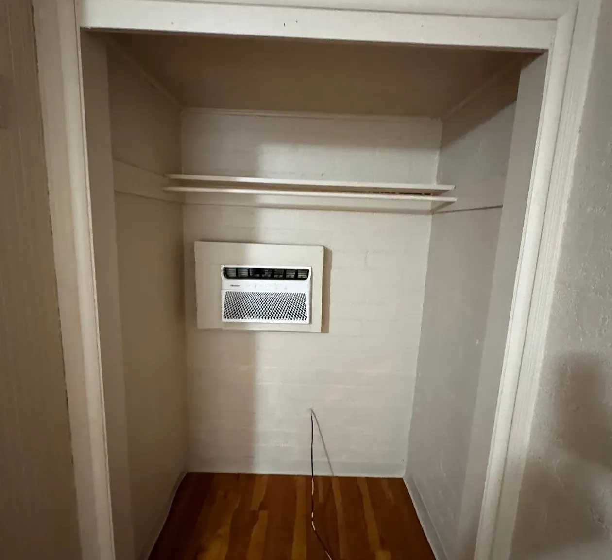 233 W Mesquite Blvd — Photo 3