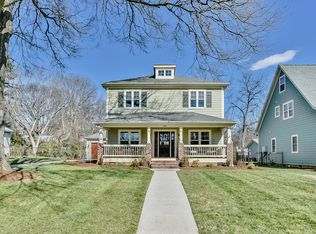 445 Melbourne Ct, Charlotte, NC 28209