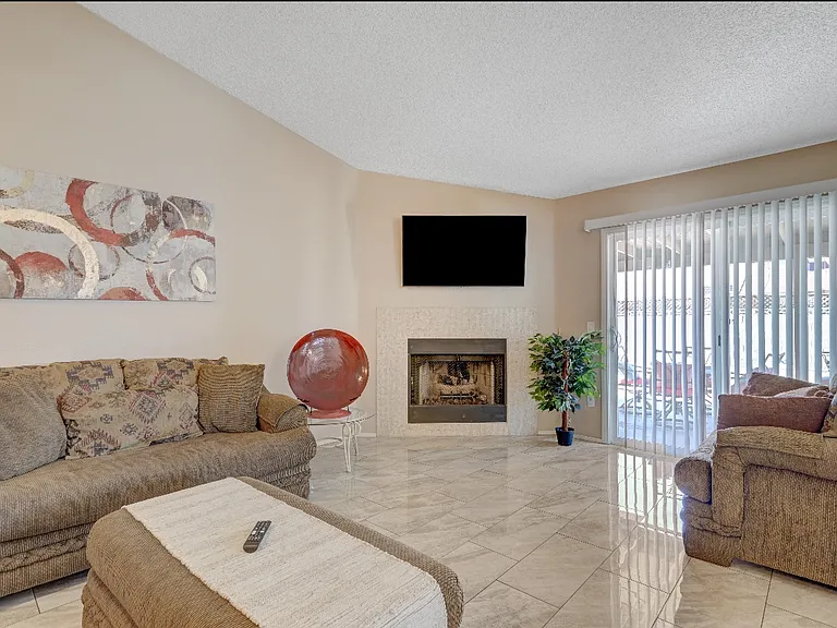 6600 Light Breeze Dr — Photo 3