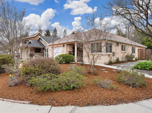 1207 Barkley St, Davis, CA 95616