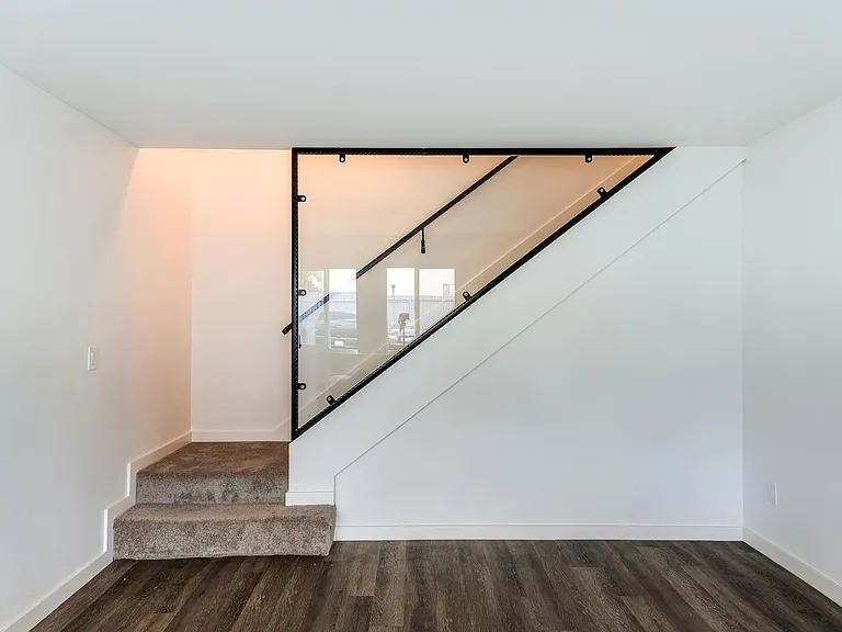 Plaza Townhomes — Photo 9