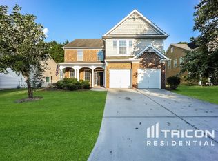 8953 Crestview Cir, Union City, GA 30291