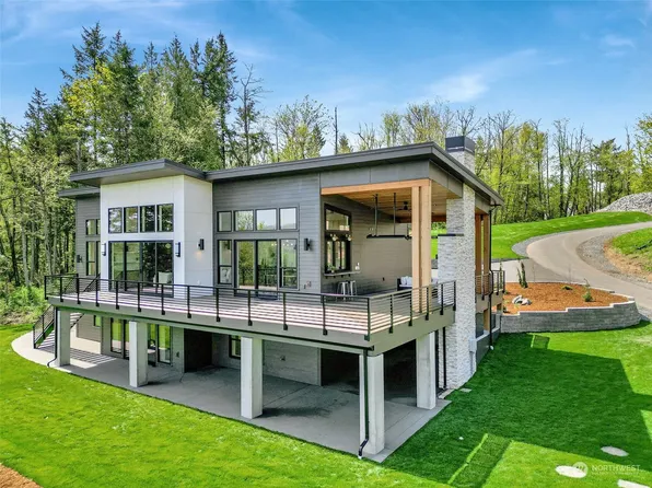 787 Queen Mountain Drive, Bellingham, WA 98226
