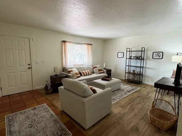 1615 2nd St, Santa Fe, NM 87505