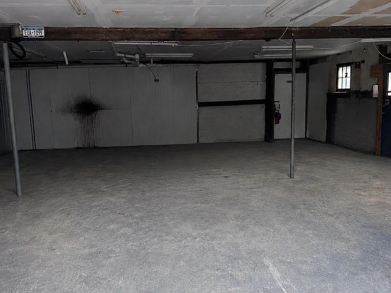 5240 Genesee St #5 — Photo 3