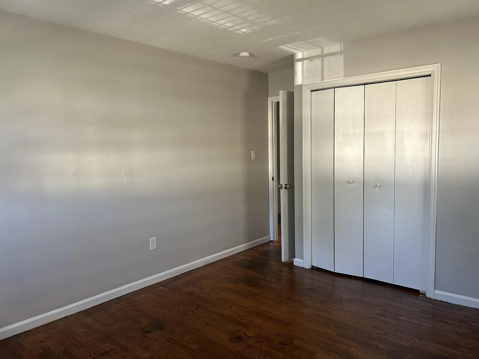 1110 Allen Drive - 1110 — Photo 2