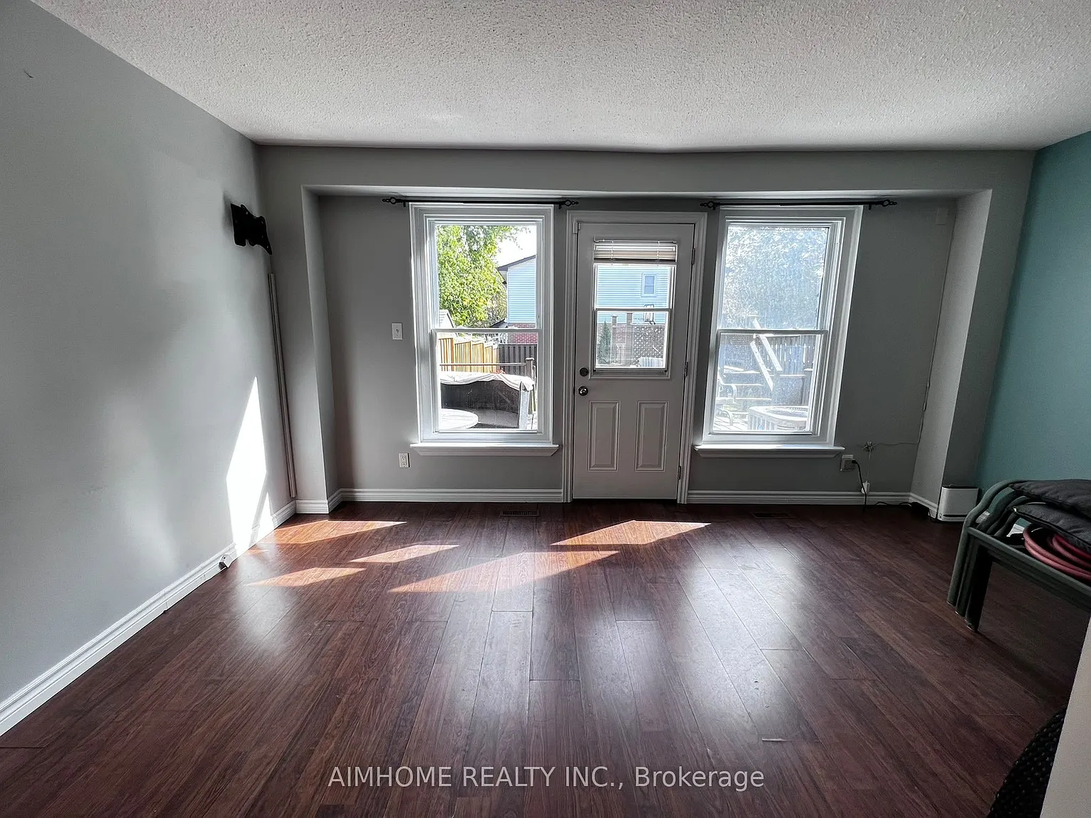 3 bed, $2,800 — Photo 2