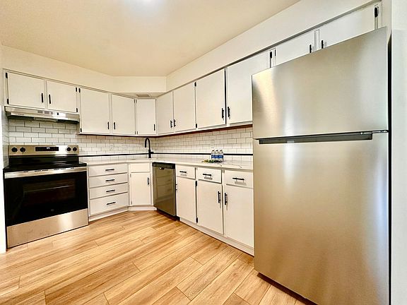 4th image of 23000 Mastick Rd #207