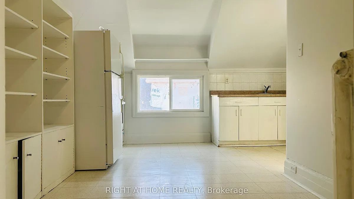 Building Photo - 60 Long Branch Ave #3