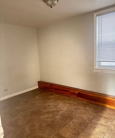 4430 N Saint Louis Ave #G — Photo 3