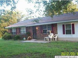 846 Parks Place Rd #B, Batesville, MS 38606