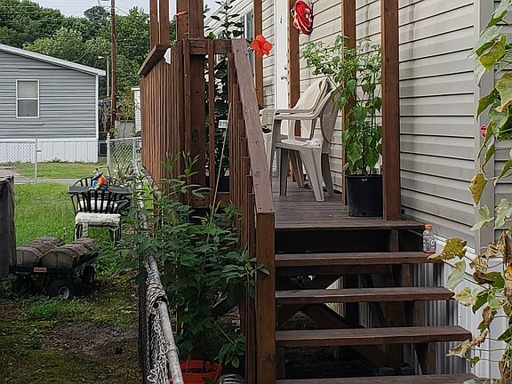 5th image of 289 Stardust Cir