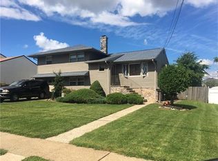 106 Hickory St, Carteret, NJ 07008