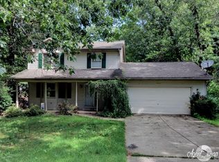 9002 Greystone Rd, Kalamazoo, MI 49009