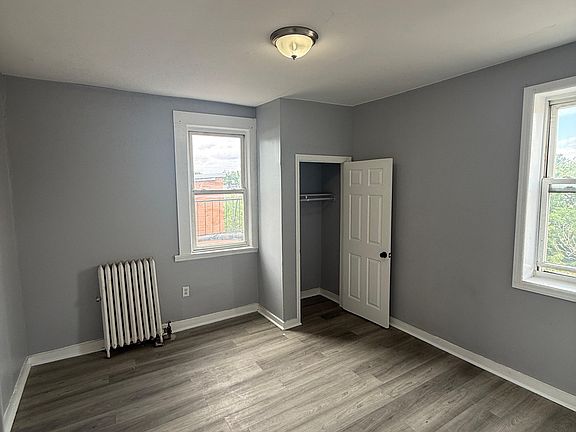 5th image of 233 Littleton Ave #10