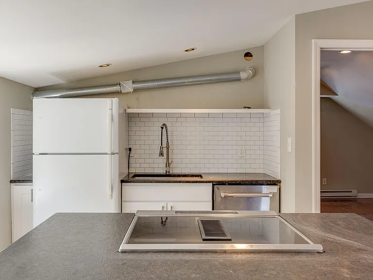 253 Thuss Ave #2 — Photo 5